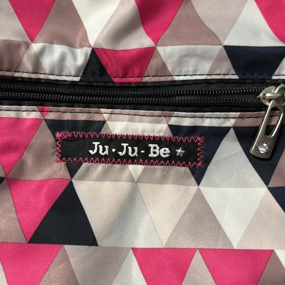 Ju-Ju-Be Pink and Black Starlet duffle bag - Picture 2 of 4